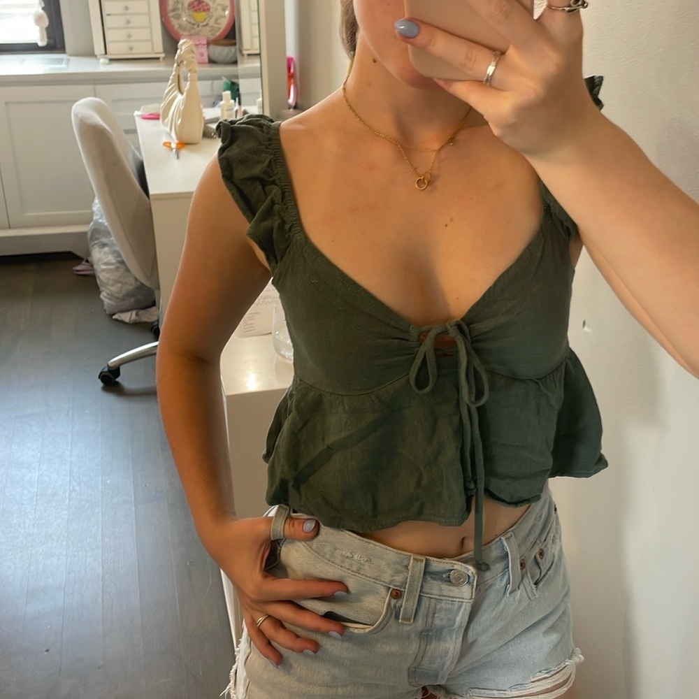 PacSun Olive Green Sleeveless Tie Front Crop Blouse
